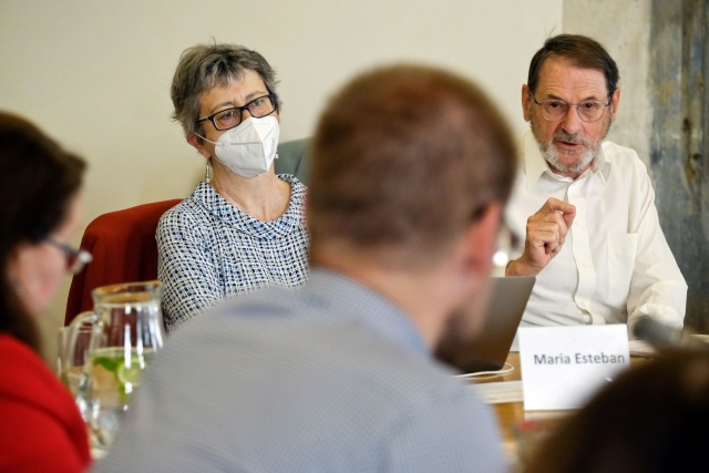 Nizozemský ekonom profesor Jozef, Mathias Ritzen (na fotografii vpravo).