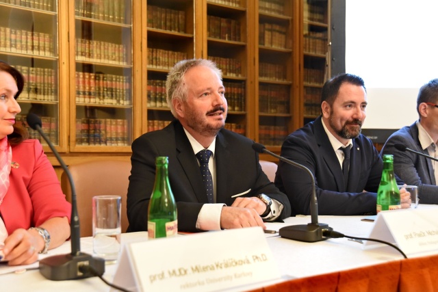 Michal Nedělka a Igor Červený z Pedagogické fakulty UK.
