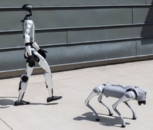 Matfyz předvedl nové roboty. Chce je naučit spolupracovat